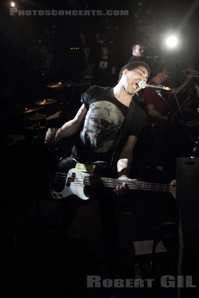AND YOU WILL KNOW US BY THE TRAIL OF DEAD - 2013-04-17 - PARIS - La Maroquinerie - Conrad Keely - Jamie Miller - Autry Rene Fulbright II